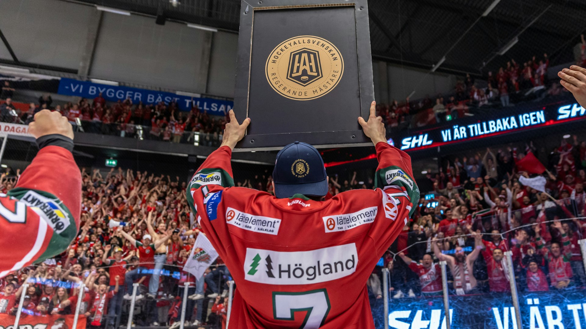Örnsköldsvik, Sverige - 30 April 2023 Modo vinner matchen i HockeyAllsvenskan Final mellan Modo och Djurgården på Hägglunds Arena den 30 April i Örnsköldsvik
( Foto: Lucas Norlin / FotoFranz )
Nyckelord Keywords: Ishockey, HockeyAllsvenskan Final, Modo, Djurgården, ***Betalbild***