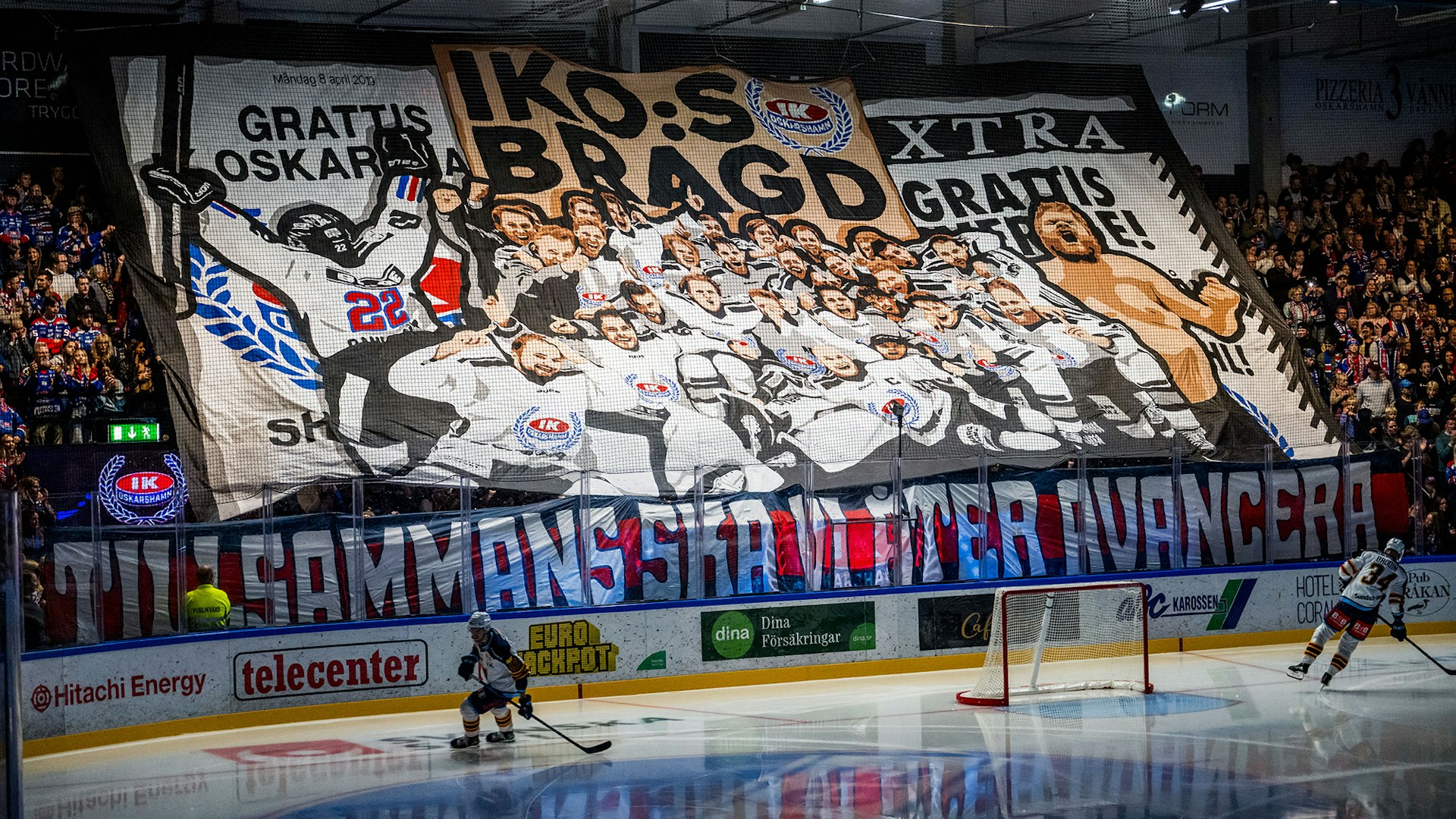 240920 Oskarshamns tifo under ishockeymatchen i Hockeyallsvenskan mellan Oskarshamn och Djurgården den 20 september 2024 i Oskarshamn.
Foto: Suvad Mrkonjic / BILDBYRÅN / COP 170 / SM0339