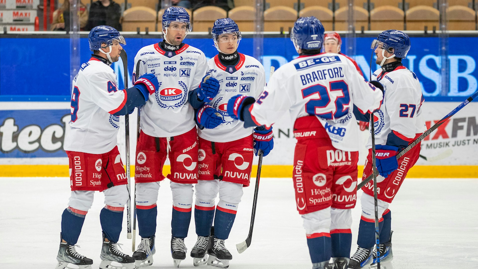 Mora, SVERIGE - 2 October 2024 : IK Oskarshamn jublar under matchen i HockeyAllsvenskan mellan Mora och Oskarshamn på Smidjegrav Arena den 2 - October- i Mora
( Foto: Alfred Björklund )
Nyckelord Keywords: Ishockey, HockeyAllsvenskan, Mora, Oskarshamn, ***Betalbild***