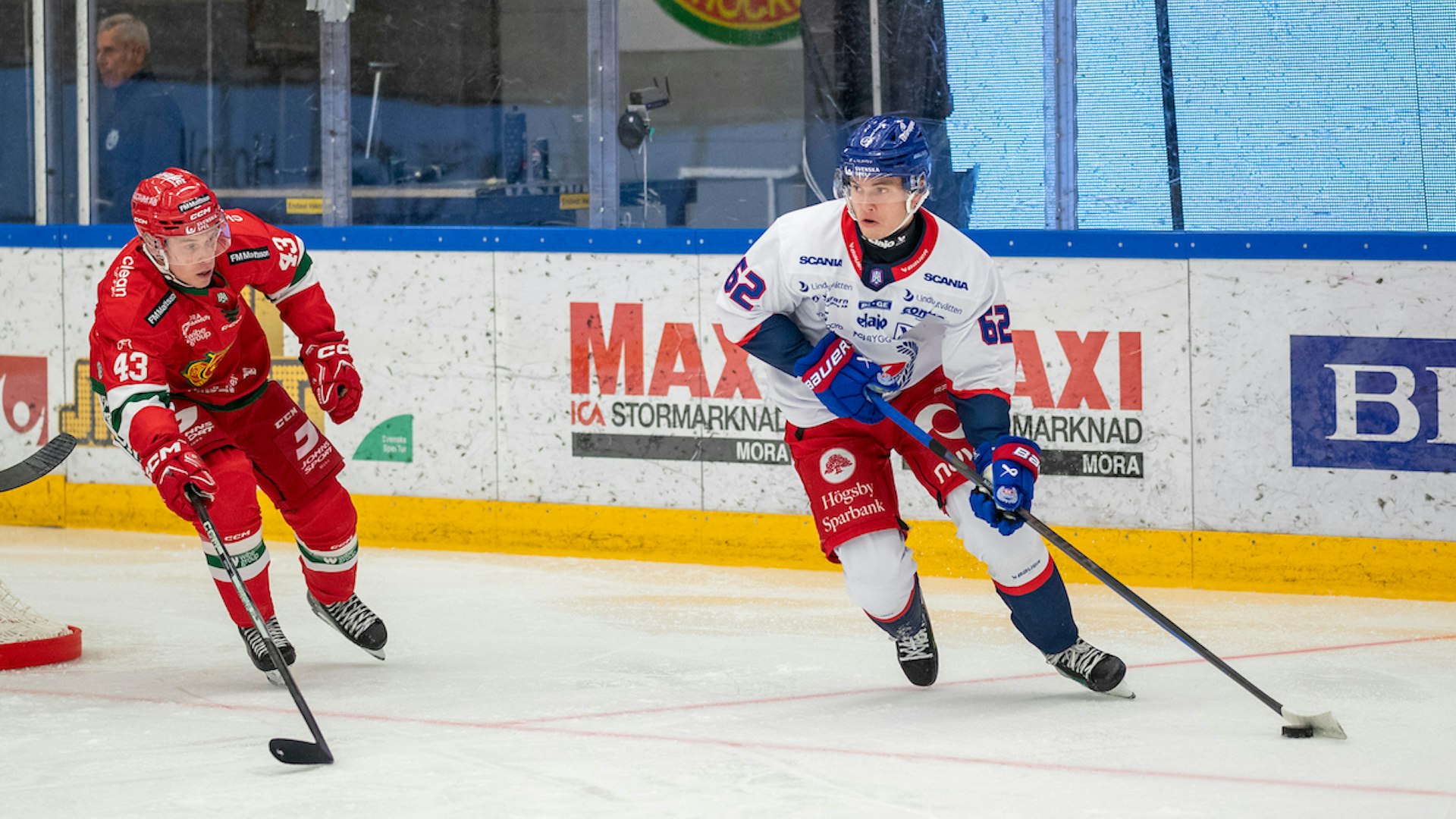 Mora, SVERIGE - 2 October 2024 : Oskarshamn 62 Felix Nilsson under matchen i HockeyAllsvenskan mellan Mora och Oskarshamn på Smidjegrav Arena den 2 - October- i Mora
( Foto: Alfred Björklund )
Nyckelord Keywords: Ishockey, HockeyAllsvenskan, Mora, Oskarshamn, ***Betalbild***