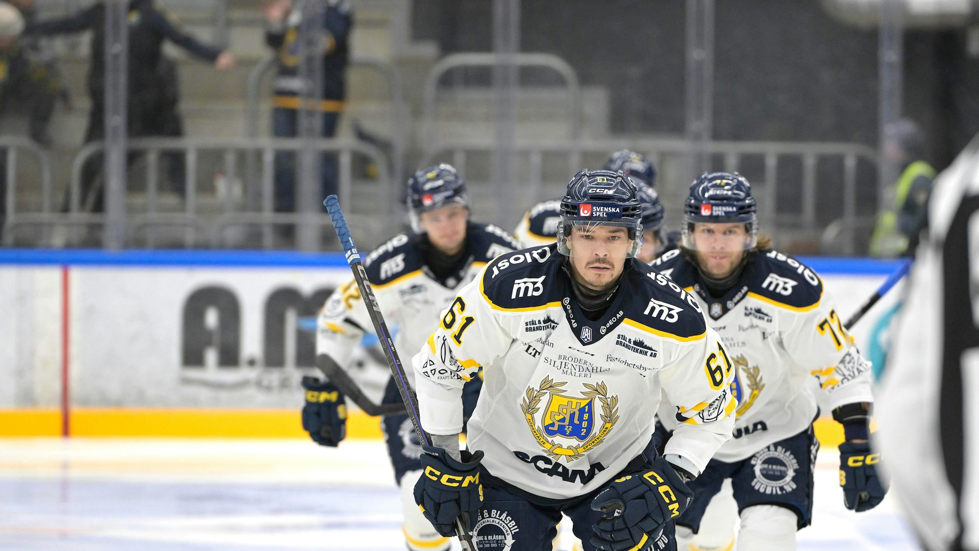 Oskarshamn, SVERIGE - 6 DECEMBER 2024 : Eftertanke, Södertälje 61 Miikka Pitkänen under matchen i HockeyAllsvenskan mellan Oskarshamn och Södertälje på BE-GE Hockeycenter den 6 DECEMBER i Oskarshamn
( Foto: Ilkka Ranta/ IR-FOTO )
Nyckelord Keywords: Ishockey, HockeyAllsvenskan, Oskarshamn, Södertälje, ***Betalbild***