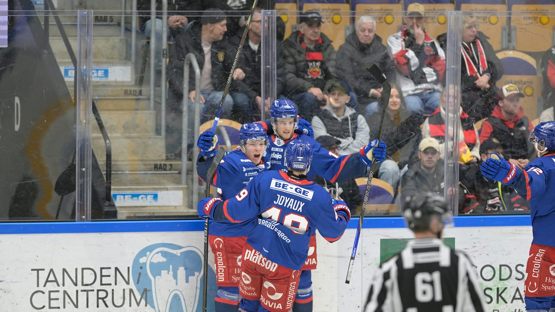 Oskarshamn, SVERIGE - 12 MARS 2025 : Måljubel, under matchen i Hockeyallsvenskan åttondelsfinal mellan Oskarshamn och Nybro på BE-GE Hockeycenter den 12 MARS i Oskarshamn
( Foto: Ilkka Ranta/ IR-FOTO )
Nyckelord Keywords: Ishockey, Hockeyallsvenskan åttondelsfinal, Oskarshamn, Nybro, ***Betalbild***