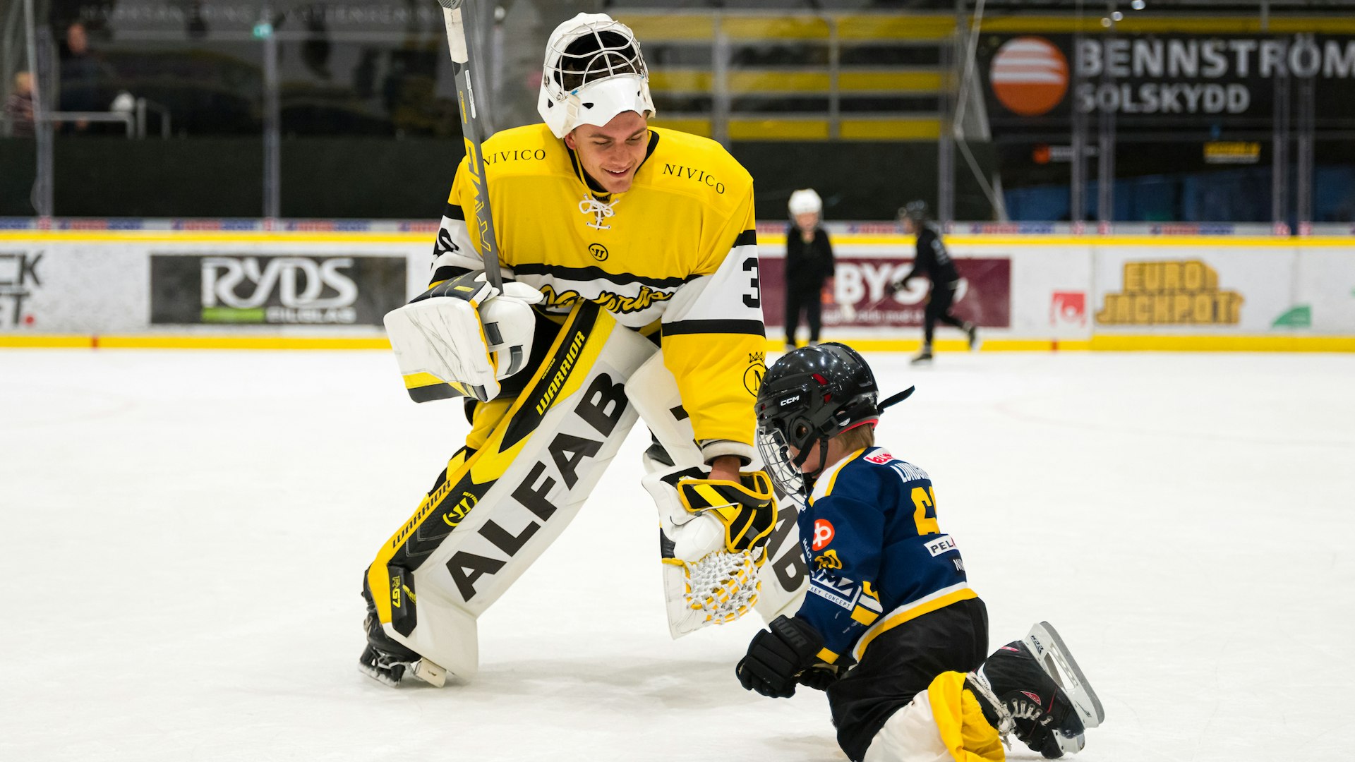 Västerås, SVERIGE - 10 AUGUSTI 2025 : VIK Dagen med friåkning för barn ihop med spelarna i ABB Arena Nord.
( Foto: Oliver Szabo )
Nyckelord Keywords: Ishockey, VIK Dagen, evenemang, jippo, ***Betalbild***